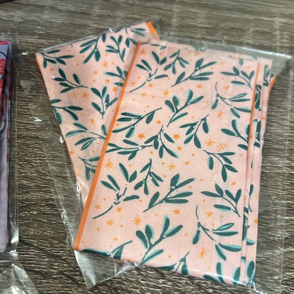 Handbag / Hair scarfs pack of 4 NWT ❤️ - Picture 3 of 3